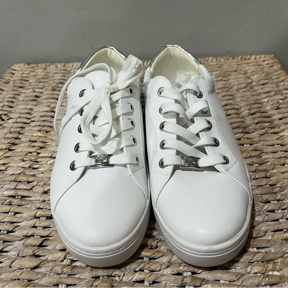 Liz Claiborne Size 8 M White  Sneakers Shoes Faux Leather Warwick Silver Accents